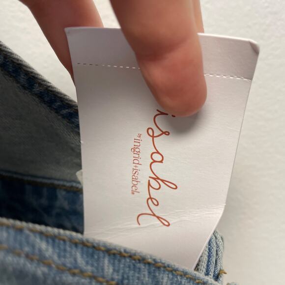 Isabel Maternity by Ingrid & Isabel Shortall Maternity Jean Shorts Light Wash 8 - Picture 5 of 6